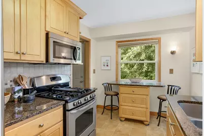 539 Frontenac Place, Saint Paul, MN 55104 - Photo 8