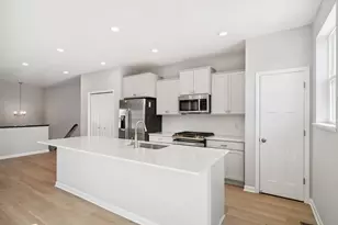 10354 Birchwood Cir, Victoria, MN 55318 - Photo 2