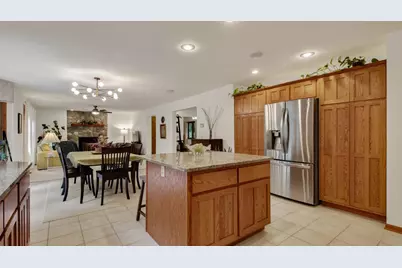 1224 Red Maple Ridge, Eau Claire, WI 54703 - Photo 6