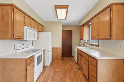 20597 Iceland Avenue, Lakeville, MN 55044 - Photo 8
