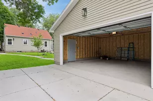 4954 Logan Ave N, Minneapolis, MN 55430 - Photo 28