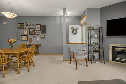 15634 Garnet Way #21, Apple Valley, MN 55124 - Photo 4