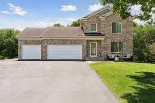 3990 Forest Ct, Saint Bonifacius, MN 55375 - Photo 2