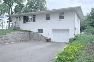 1145 Herbert St, Saint Paul, MN 55106 - Photo 2
