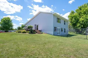 950 Oak Ct, Waconia, MN 55387 - Photo 26