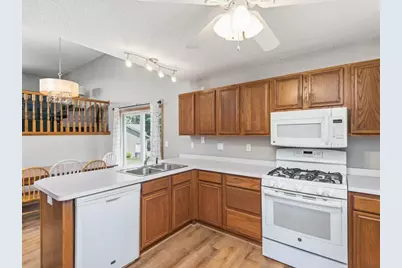 950 Oak Court, Waconia, MN 55387 - Photo 6
