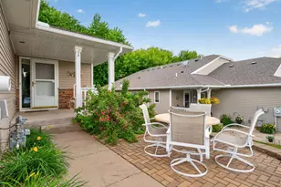 5026 Grenadier Ave N, Oakdale, MN 55128 - Photo 4