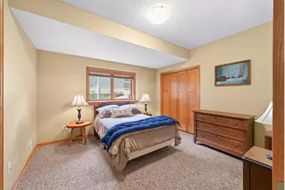 5026 Grenadier Avenue N, Oakdale, MN 55128 - Photo 28