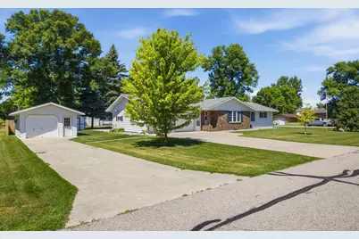 301 McKinley Avenue W, Ulen, MN 56585 - Photo 2