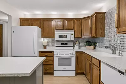10540 43rd Avenue N #111, Plymouth, MN 55442 - Photo 10