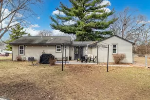 7544 Douglas Dr N, Brooklyn Park, MN 55443 - Photo 20