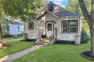 836 3rd St SW, Wadena, MN 56482 - Photo 2