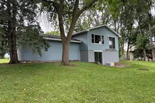 41 117th Ave NE, Blaine, MN 55434 - Photo 2