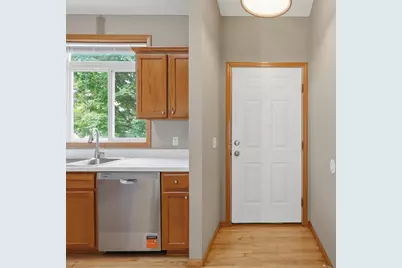 1559 Dublin Court, Shakopee, MN 55379 - Photo 2