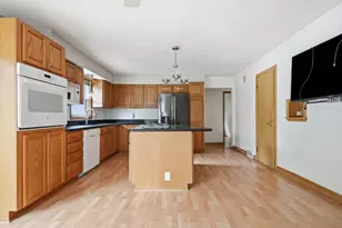 1918 Delaware Ave, West Saint Paul, MN 55118 - Photo 14
