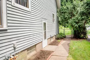 862 Holton St, Saint Paul, MN 55104 - Photo 30