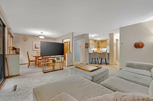 15805 26th Ave N, Plymouth, MN 55447 - Photo 2