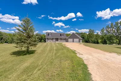 38653 Woodview Circle, Le Center, MN 56057 - Photo 2