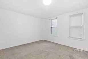 267 Bates Ave, Saint Paul, MN 55106 - Photo 14
