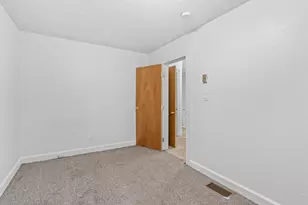 267 Bates Ave, Saint Paul, MN 55106 - Photo 12