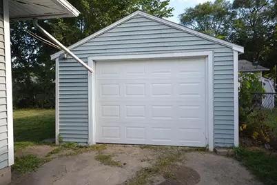 1013 9th Street NE, Rochester, MN 55906 - Photo 2