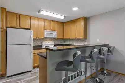 306 Brickyard Drive, Chaska, MN 55318 - Photo 16