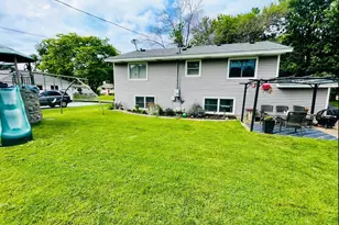 2516 103rd Ave NW, Coon Rapids, MN 55433 - Photo 2