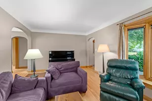 2081 Jefferson Ave, Saint Paul, MN 55105 - Photo 6