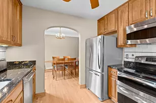 2081 Jefferson Ave, Saint Paul, MN 55105 - Photo 14