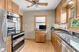 2081 Jefferson Ave, Saint Paul, MN 55105 - Photo 12
