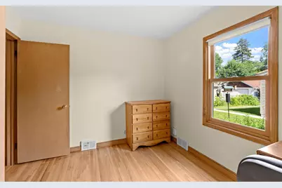 2081 Jefferson Avenue, Saint Paul, MN 55105 - Photo 22