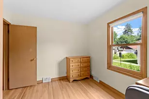 2081 Jefferson Ave, Saint Paul, MN 55105 - Photo 22