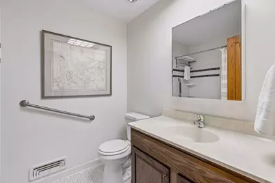 1086 Cedar View Drive, Minneapolis, MN 55405 - Photo 24