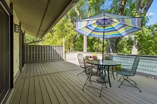 1086 Cedar View Dr, Minneapolis, MN 55405 - Photo 6