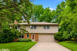 5104 Abercrombie Dr, Edina, MN 55439 - Photo 1