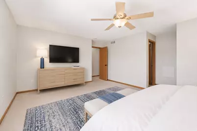 1106 Crystal Place W, Chaska, MN 55318 - Photo 12