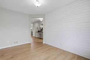 15652 Eddy Crk Wy, Apple Valley, MN 55124 - Photo 16