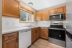 15537 Foghorn Ln, Apple Valley, MN 55124 - Photo 10