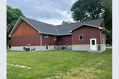 605 9th Avenue, Clarkfield, MN 56223 - Photo 4