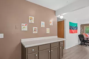 921 Weeks Ave SE, Minneapolis, MN 55414 - Photo 8