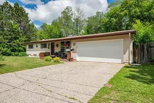 715 Allen Dr, Grand Rapids, MN 55744 - Photo 4