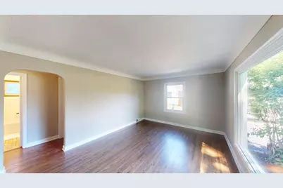 1051 Burke Avenue W, Roseville, MN 55113 - Photo 2
