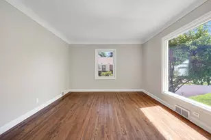1051 Burke Ave W, Roseville, MN 55113 - Photo 6