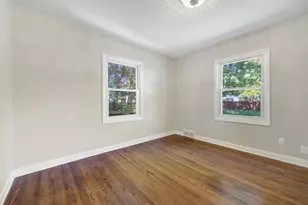 1051 Burke Ave W, Roseville, MN 55113 - Photo 10