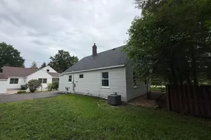 1051 Burke Ave W, Roseville, MN 55113 - Photo 18