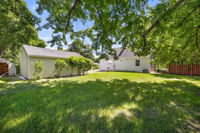 1051 Burke Avenue W, Roseville, MN 55113 - Photo 28