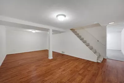 1051 Burke Avenue W, Roseville, MN 55113 - Photo 18