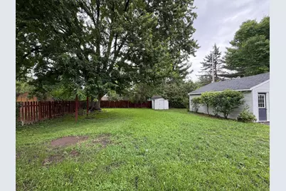 1051 Burke Avenue W, Roseville, MN 55113 - Photo 14
