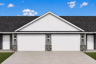 1119 8th Ave SE, Waseca, MN 56093 - Photo 2