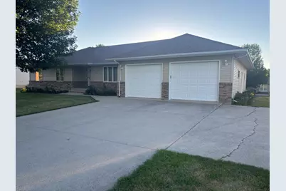 401 S Bruce Street S, Marshall, MN 56258 - Photo 44